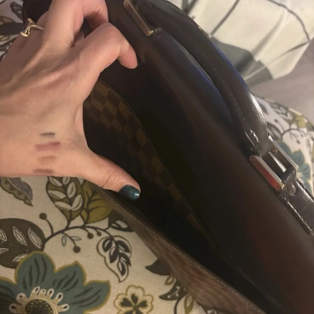 Louis Vuitton Luxury Brown Checkered Briefcase great condition